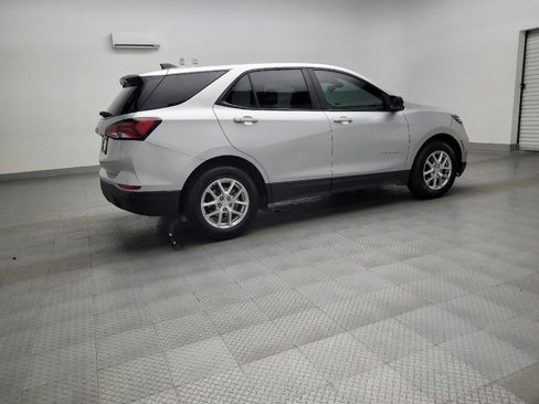 Used 2022 Chevrolet Equinox LS w/ LS Convenience Package image 10