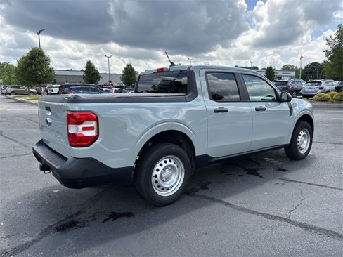 Used 2024 Ford Maverick XL image 3