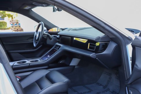 Used 2020 Porsche Taycan Turbo image 38
