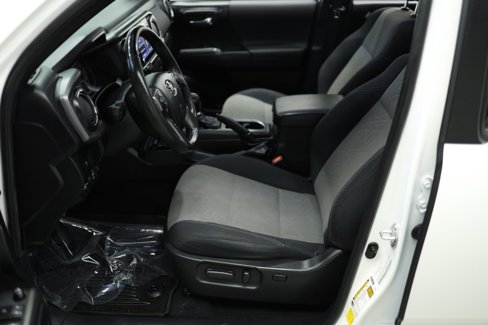 Used 2022 Toyota Tacoma TRD Off-Road image 25