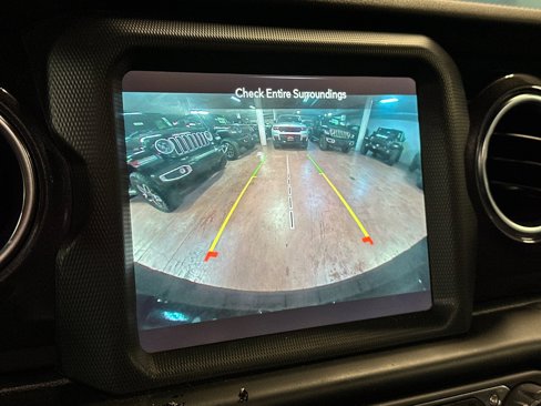 Certified 2021 Jeep Wrangler Unlimited Sahara image 19
