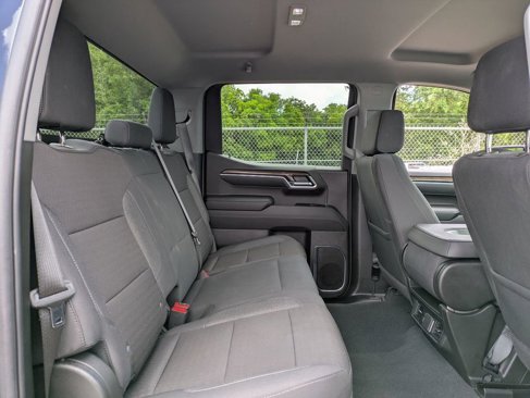 Used 2025 Chevrolet Silverado 1500 LT image 30