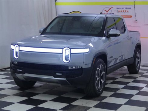 Used 2024 Rivian R1T Adventure image 3