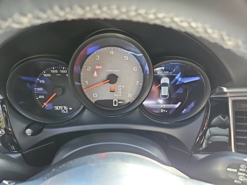 Used 2018 Porsche Macan S image 32
