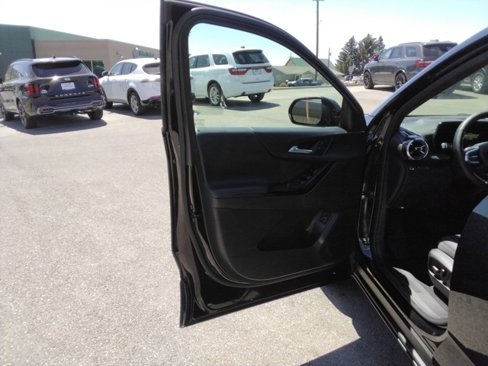 Used 2025 Chevrolet Equinox LT w/ Convenience Package II image 46