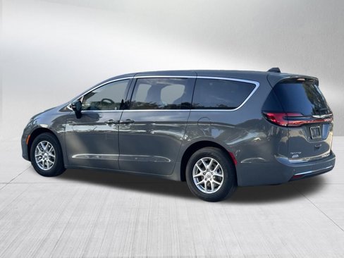 New 2025 Chrysler Pacifica Select image 6