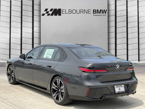 New 2026 BMW 740i w/ Executive Package image 5