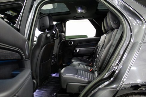 Used 2023 Land Rover Discovery HSE R-Dynamic image 19