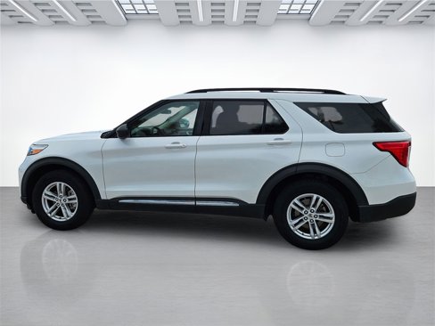 Used 2020 Ford Explorer XLT w/ Class III Trailer Tow Package image 8