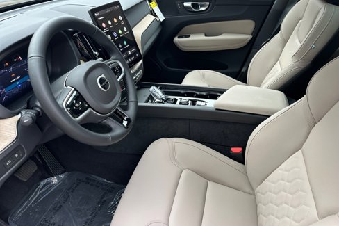 New 2026 Volvo XC60 T8 Plus w/ Climate Package image 8