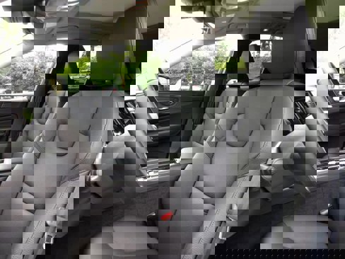 Certified 2024 Volvo XC60 B5 Plus image 9