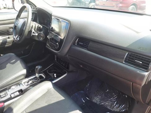 Used 2018 Mitsubishi Outlander GT image 26