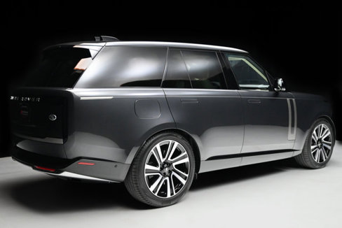 Used 2023 Land Rover Range Rover SE image 4