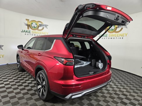 New 2025 Mitsubishi Outlander SE image 32