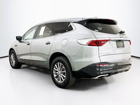 Used 2024 Buick Enclave Premium image 5