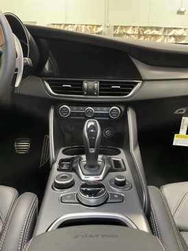 New 2025 Alfa Romeo Giulia AWD w/ Driving Assist Package image 14
