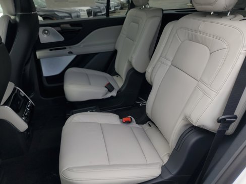 New 2025 Lincoln Aviator Reserve w/ Equipment Group 201A image 27