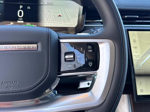 New 2025 Land Rover Range Rover SE image 28