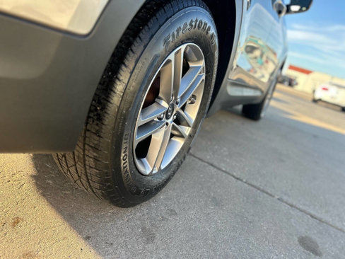 Used 2017 Hyundai Santa Fe Sport image 11