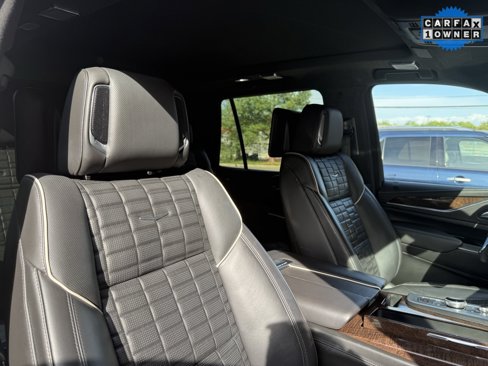 Used 2022 Cadillac Escalade Sport Platinum image 15