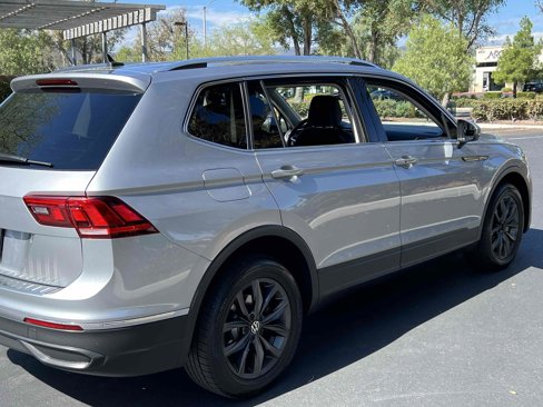 Used 2022 Volkswagen Tiguan SE image 57