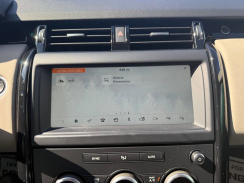 Used 2020 Land Rover Discovery SE image 20