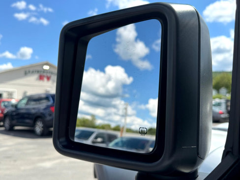 Used 2025 Jeep Wrangler Unlimited Rubicon image 13