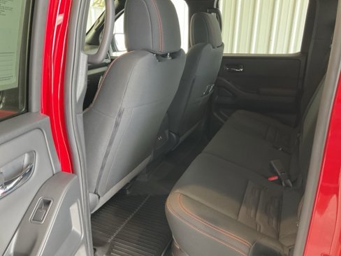 Used 2024 Nissan Frontier PRO-4X w/ Technology Package image 16