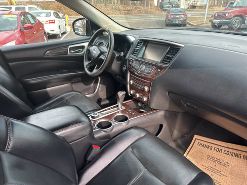 Used 2015 Nissan Pathfinder SL w/ SL Tech Package image 11