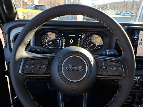 New 2025 Jeep Gladiator Sport image 11