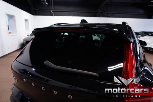 Used 2024 Volvo XC40 B5 Core image 16