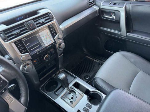 Used 2020 Toyota 4Runner SR5 Premium image 26
