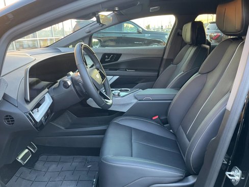 Used 2025 Cadillac Optiq Sport 2 image 30