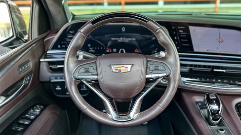 Used 2024 Cadillac Escalade V w/ LPO, ONYX Package image 16