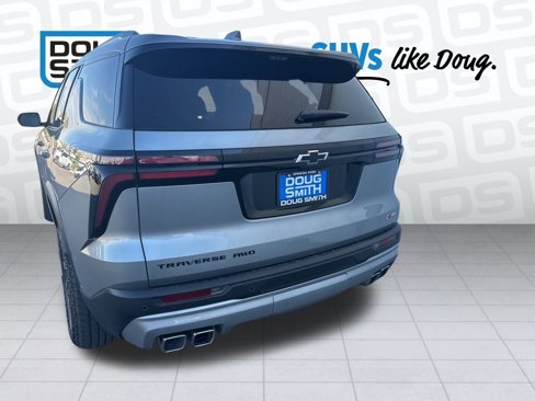 Used 2024 Chevrolet Traverse Z71 w/ Enhanced Driving Package image 5
