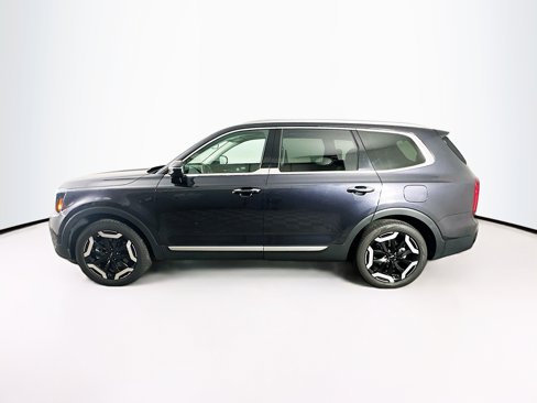 Used 2025 Kia Telluride S image 4
