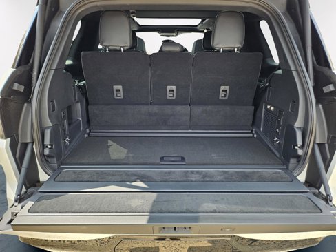 New 2025 Lincoln Navigator Reserve image 28