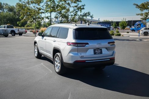 Used 2023 Jeep Grand Cherokee L Limited image 8