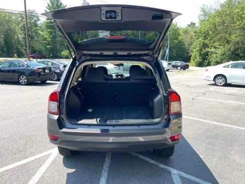 Used 2017 Jeep Compass Latitude image 34