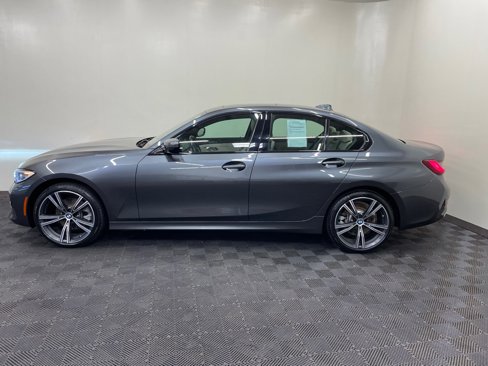 Used 2022 BMW 330i xDrive Sedan w/ Premium Package image 2