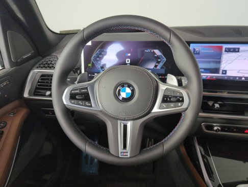 New 2026 BMW X7 M60i image 13