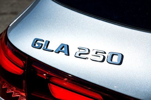 Certified 2025 Mercedes-Benz GLA 250 image 8