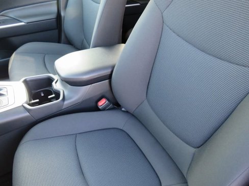 New 2025 Toyota RAV4 LE image 17