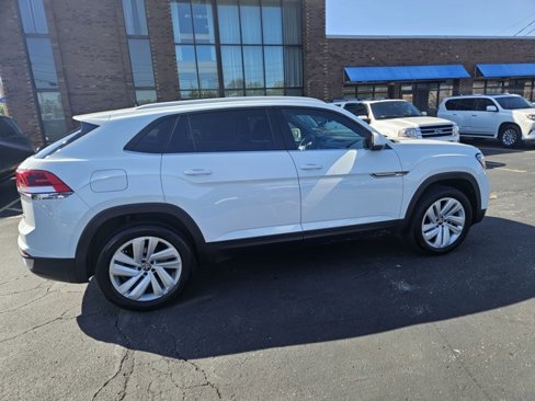 Used 2022 Volkswagen Atlas Cross Sport SE image 7