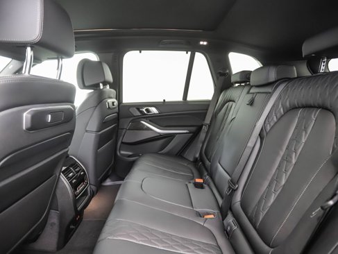 New 2026 BMW X5 M60i image 23