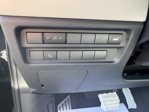 New 2025 Mitsubishi Outlander AWD image 18
