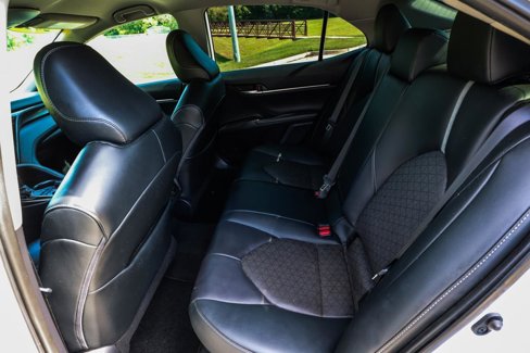 Used 2022 Toyota Camry XSE w/ Cold Weather Package image 40