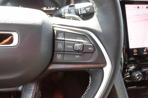 New 2025 Jeep Grand Cherokee Limited image 29