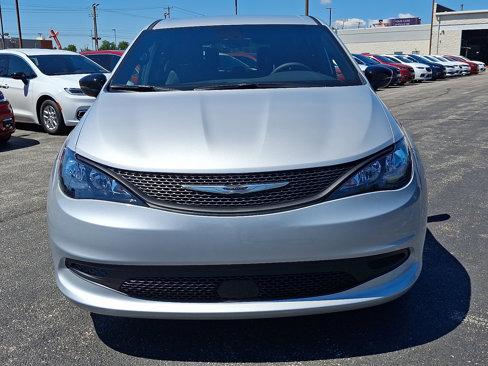 New 2026 Chrysler Voyager LX image 3
