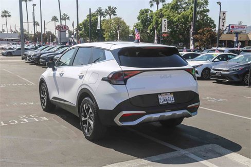 Certified 2024 Kia Sportage EX image 8